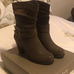 Town mid calf boots from Levity.